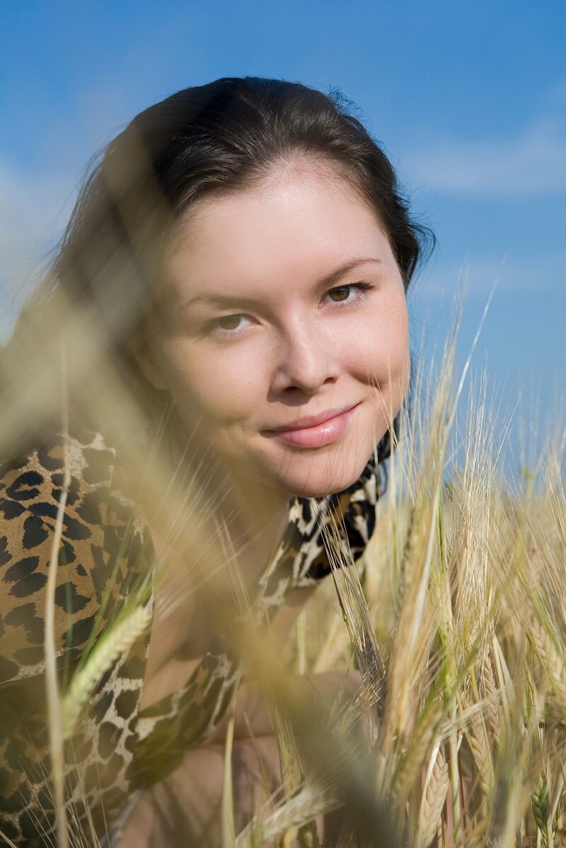 Соня, 18